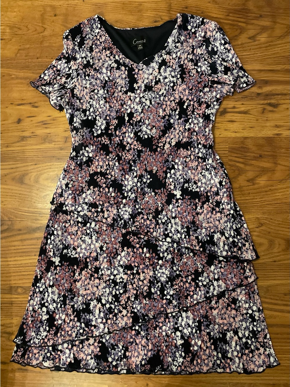 Vintage connected apparel Black Floral Pleated Tiered V-Neck Maxi Dress 10p